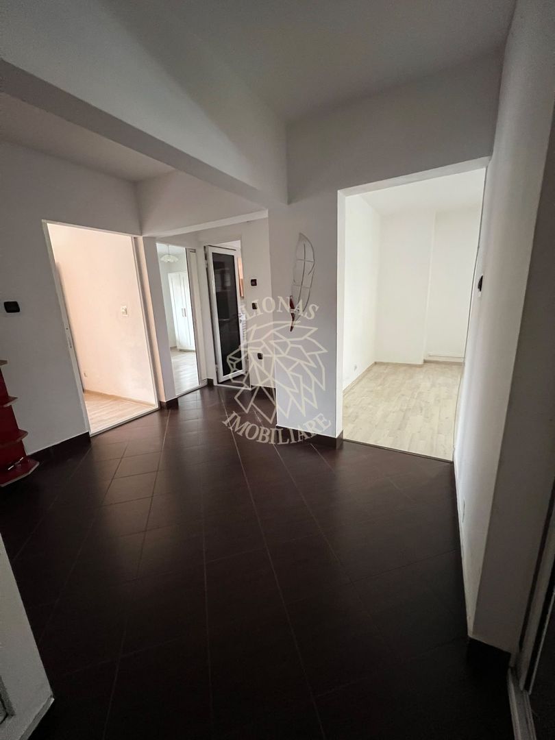 Apartament decomandat 3 camere-parcare-parter-Zona Imparatul Traian - Poză 5