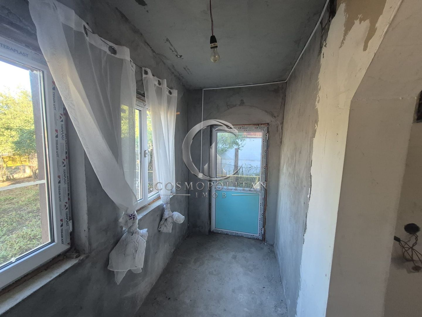 Casa si teren 3500mp in comuna Amaru/BZ ~ 4 camere ~ renovata in 2025 - Poză 7
