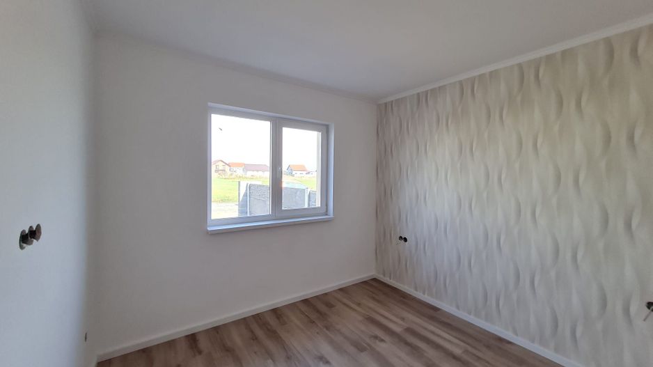 Casa individuala pe parter cu teren de 687 mp - Poză 15