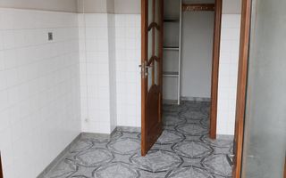Etaj 1 Apartament 2 Camere Decomandat 59 MP Bloc 1986 Nicolina-Rond Vechi - Poză 5