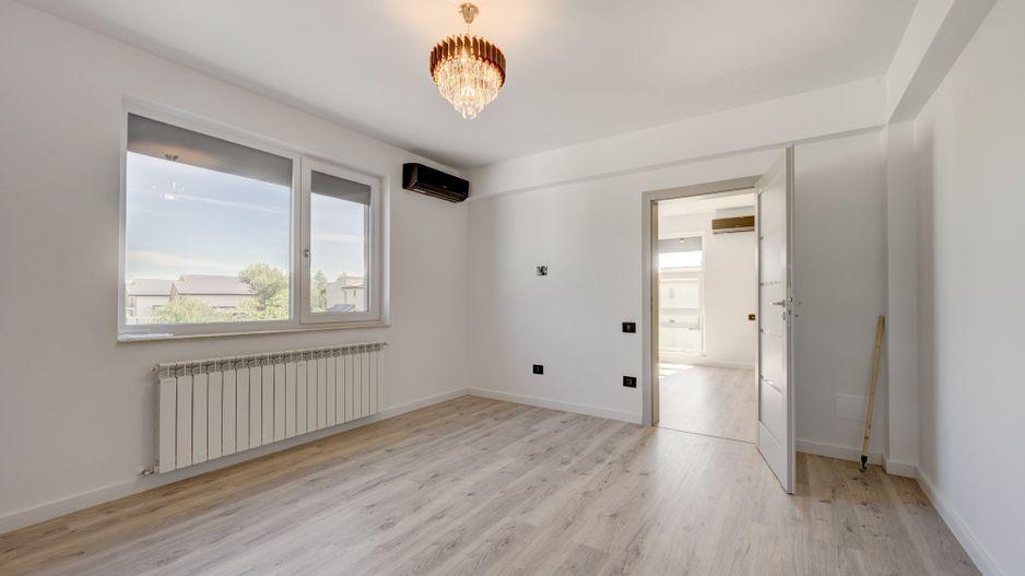 CASA TIPLA, Racordata la toate Utilitățile ! Domnești ! - Poză 12