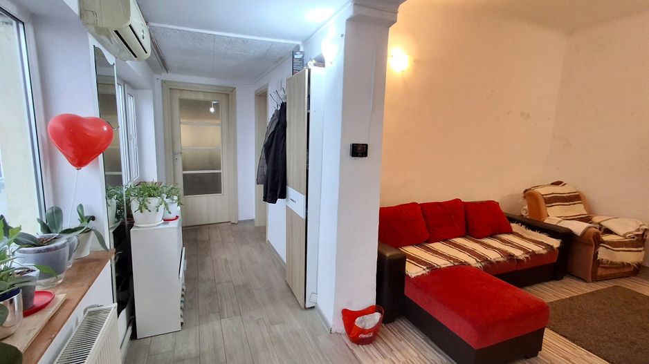 Casa de vanzare 3 camere Zona  Timpuri Noi - Poză 3