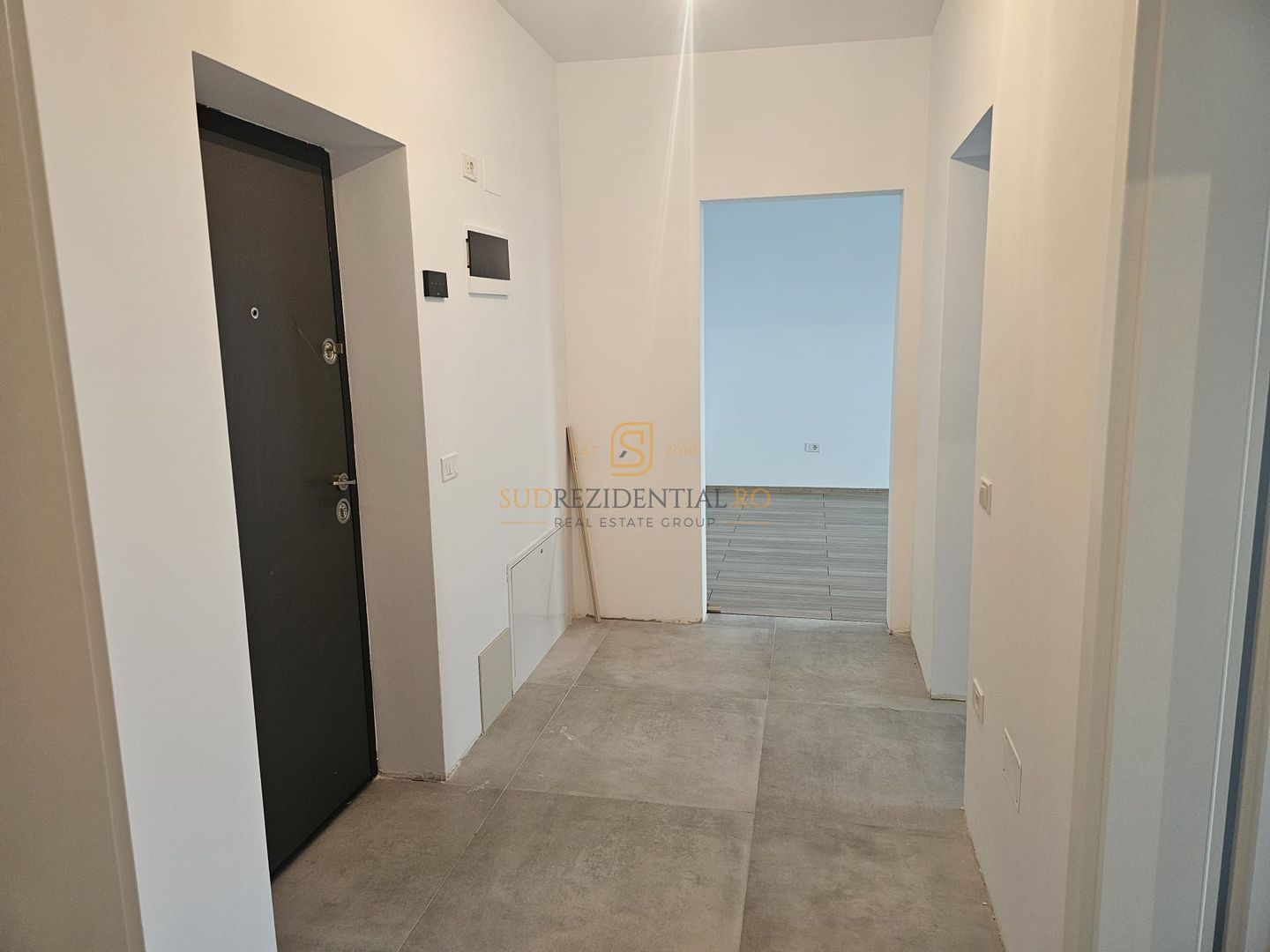 Apartament cu 2 camere, 3/11, decomandat, Metalurgiei, Comision 0% - Poză 3