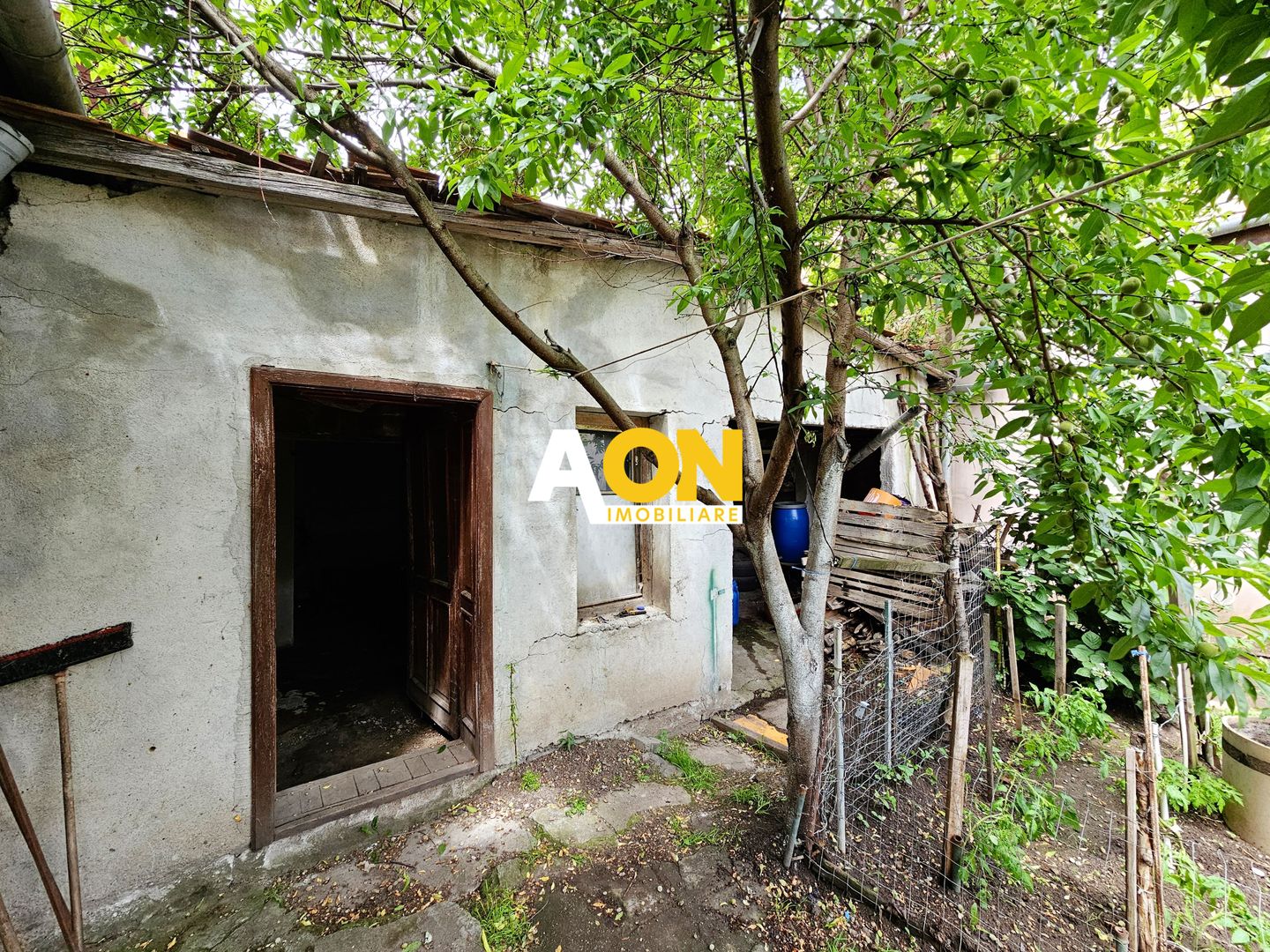 Casa veche, 5 camere, 287 mp teren, zona Prefectura. Necesita renovare - Poză 17