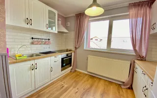 Apartament 3 camere, 2 bai, decomandat in Strand pentru inchiriat - Poză 13