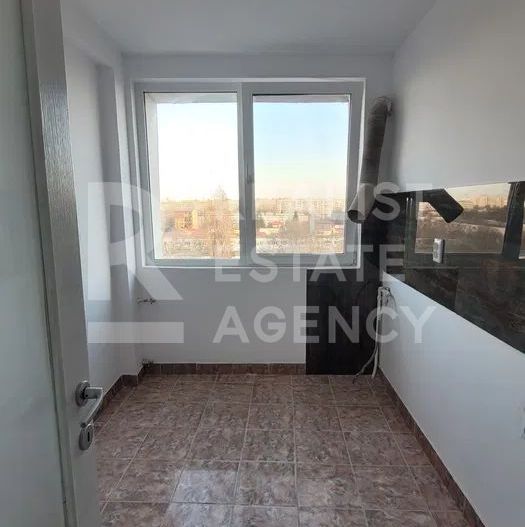 Vânzare, apartament cu 2 camere în zona Drumul Taberei - Poză 4