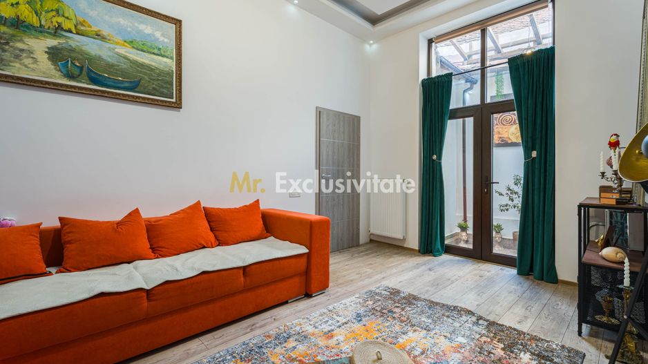Casă / Vilă cu 4 camere de vânzare în Bucuresti - Poză 5