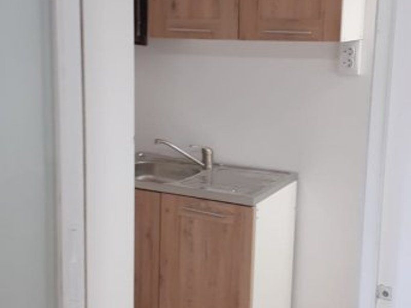 Garsoniera de inchiriat – Zona Centrala / Gara – 200 euro - Poză 2