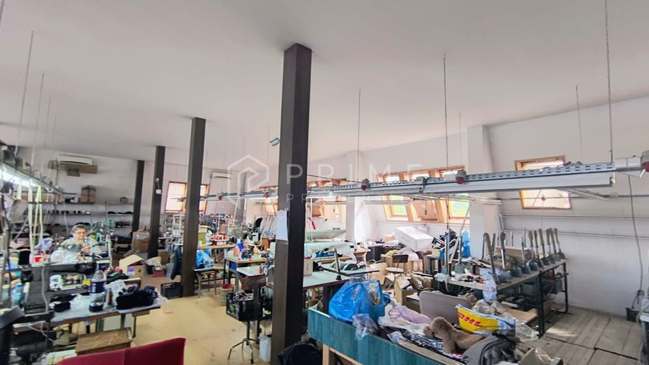 Clădire multifuncțională de vânzare – comerț, birouri și producție. - Poză 3