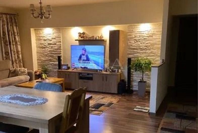 Apartament de vânzare cu 4 camere în Mănăștur, zona Minerva. - Poză 2