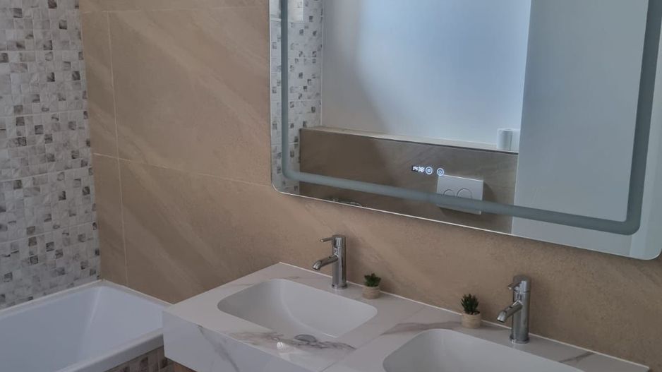 BRASADAS vinde ap 3 cam 4/4 CENTRAL 110mp RENOVAT cu garaj. - Poză 7