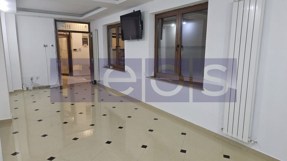 DE VÂNZARE VILA | EXCLUSIVISTĂ ZONA DOMENII | 5 CAMERE | PARCARE ÎN CURTE - Poză 2