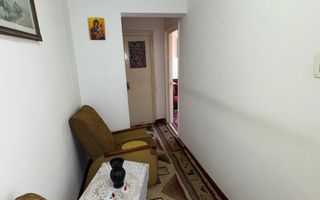 vand apartament 3 camere zona zona Stomatologie, decomandat - Poză 5