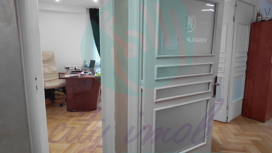 Interbelic 1934 | 4 camere, 4 balcoane, centrala | Piata Sf. Stefan - Poză 15