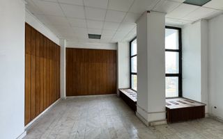 Spațiu comercial 493 mp utili | Locație centrală | Vizibilitate excelentă | - Poză 19