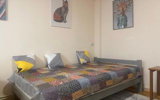 2 dormitoare, centrala proprie, bucatarie inchisa. Piața Libertatii. - Poză 6