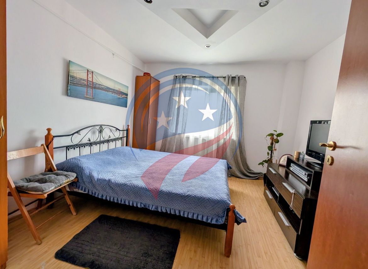 Apartament generos 4 camere, confort sporit, etaj 4/4, izolat termic - Poză 4