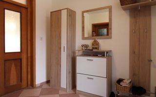 Casa in Blascovici, 5 camere + 3 bai, centrala proprie - Poză 32