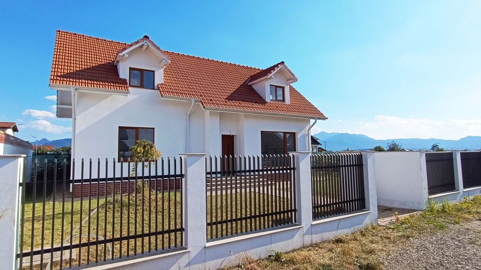 Vila cu arhitectura deosebita in Izvor-Tarlungeni - Poză 20