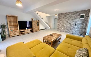 Duplex cu 4 camere si dressing mobilat in Giroc zona Planetelor la asfalt. - Poză 1