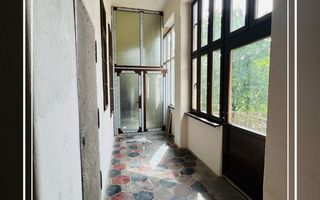 De vanzare Apartament de renovat 4 camere generoase Central Arad - Poză 4