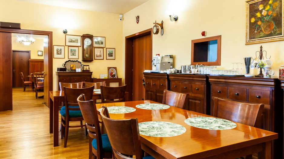 Vila 19 camere pretabila | azil batrani | gradinita | after school - Poză 8