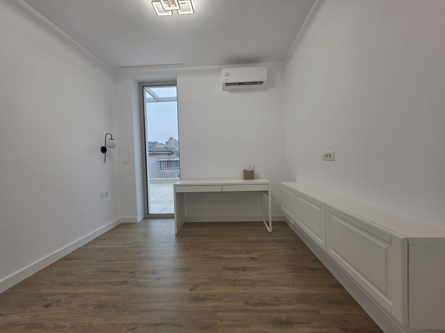 Penthouse spectaculos de închiriat – Universitate | Terasă panoramică - Poză 8