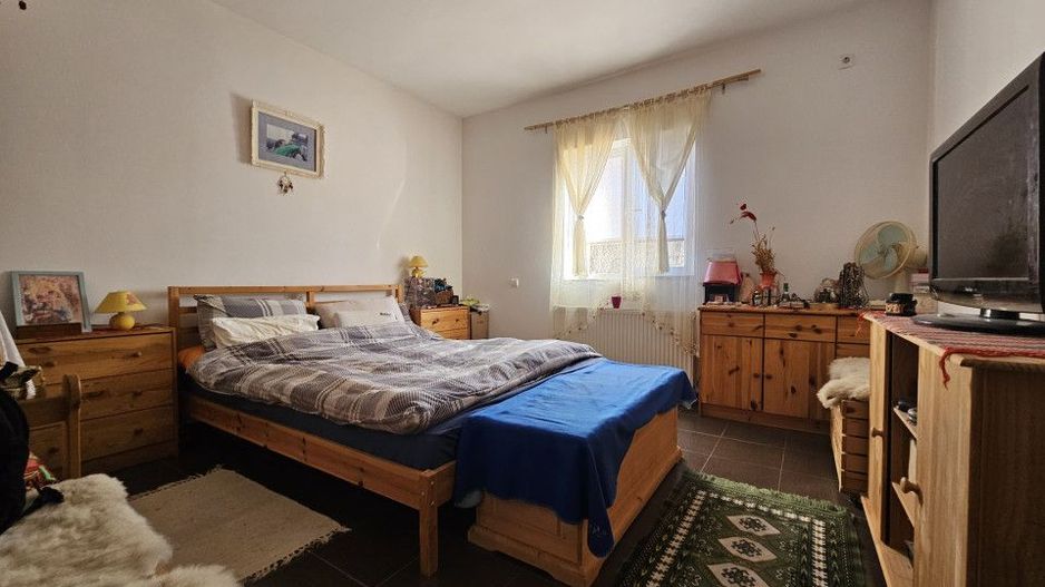 Vilă P +M în centrul orașului Otopeni, 7 + camere, anexe apartament - Poză 29