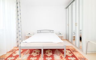 Suprafata Generoasa Garii - Poză 2