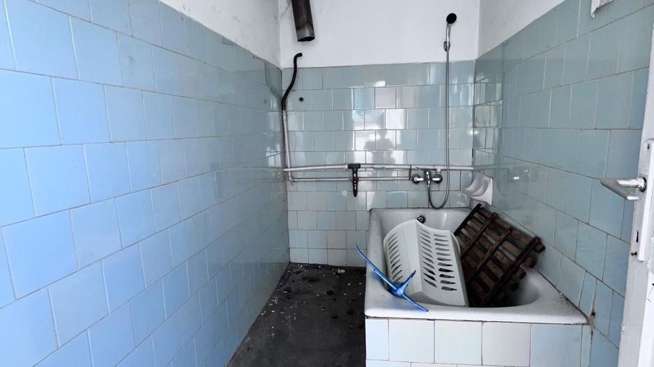 Casa de vanzare cu 3 camere, zona Schit - Poză 8