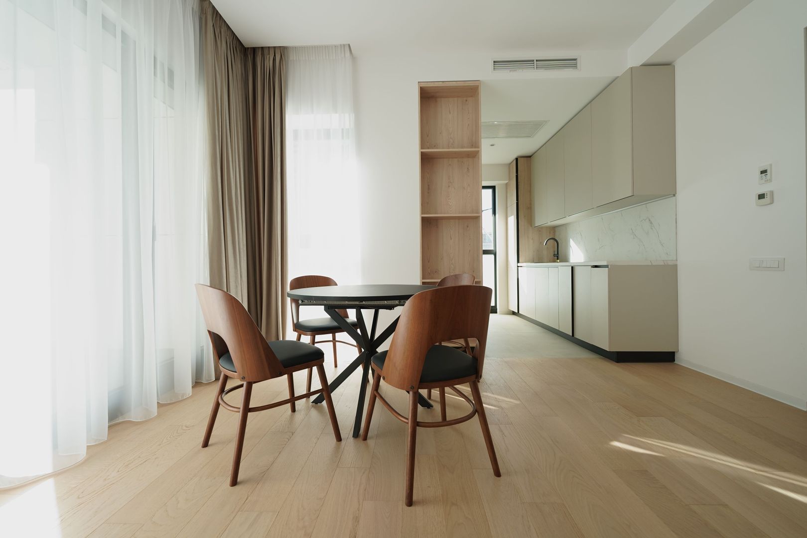 2 Camere + Parcare, terasa 60mp, One Lake Club - Poză 7