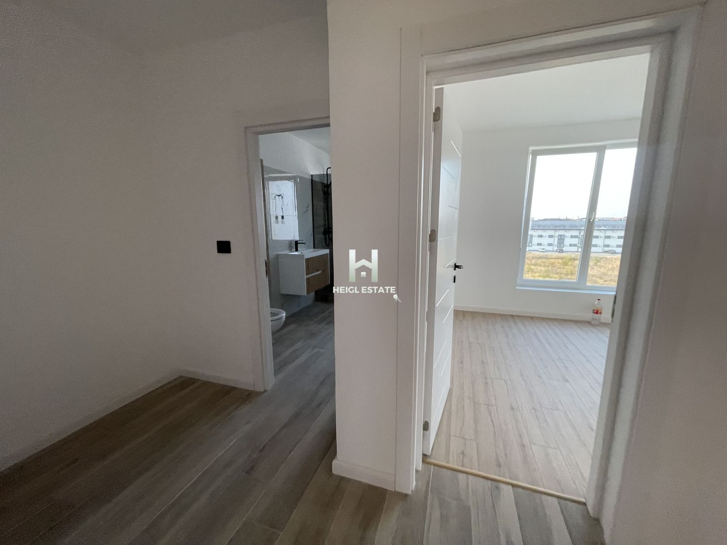 Apartament cu 2 camere tip penthouse in Braytim - Poză 3