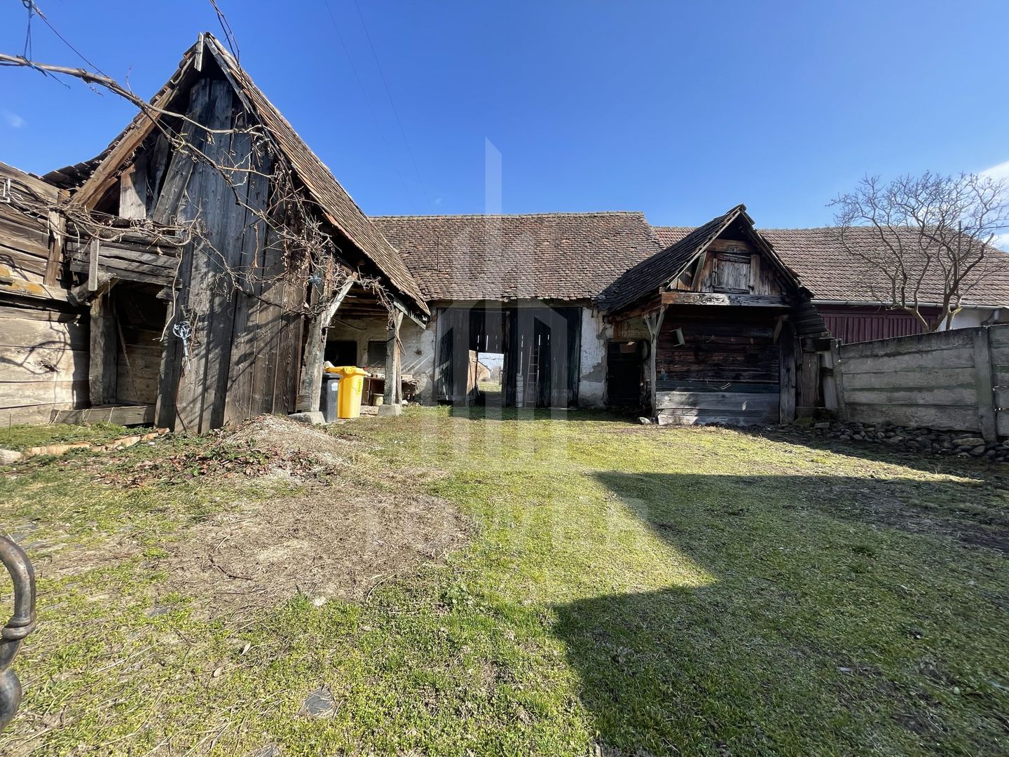 Casă individuală | 2 corpuri | Șură și anexe | teren 1460 mp – Porumbacu De Jos - Poză 7