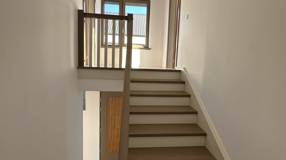 Casa cu 4 camere - Dumbarvita - Poză 18