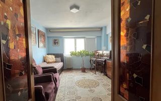 Apartament ULTRACENTRAL cu 4 camere,decomandat, langa Palas, 105 mp ! - Poză 5