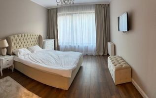 Apartament 3 camere de închiriat – etaj 10, vedere spectaculoasă