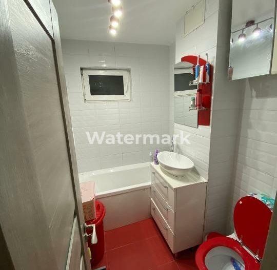 Vând apartament cu 3 camere Mobilat/Utilat in zona Km 4-5 - Poză 8