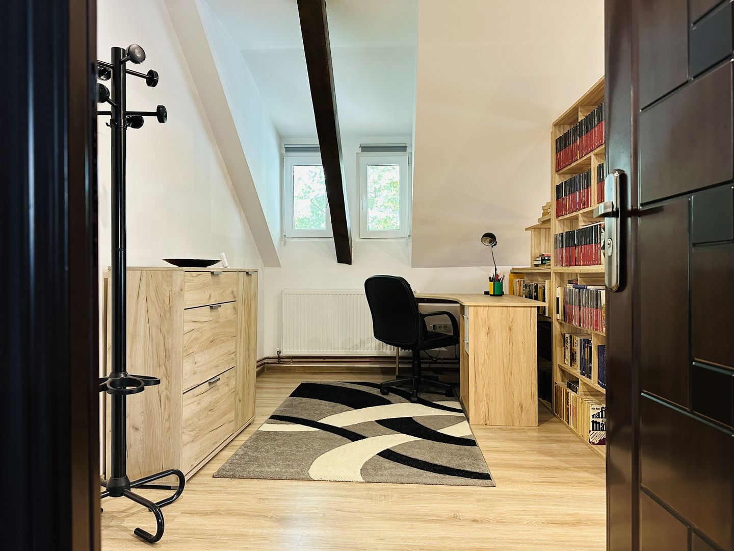 Apartament spatios cu 2 camere, in Vila apartamentata - Take Ionescu - Poză 1