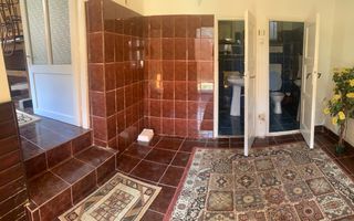 Casă în centrul Cisnădioarei cu 243mp de locuit și teren de 936mp - Poză 27