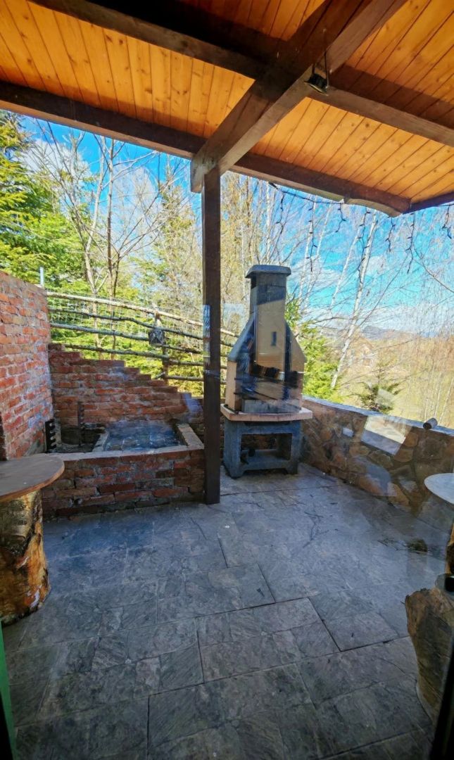 Casa / pensiune investitie sat Pestera, Moieciu, Bran - Poză 25