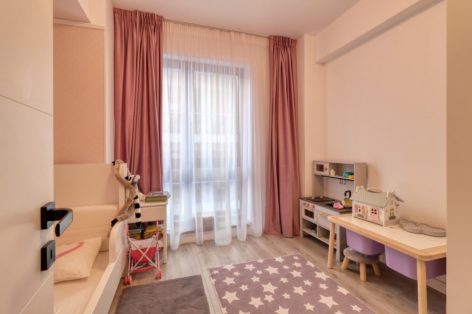 Apartament PREMIUM 4 camere | 92 mp | 2 băi | Parcare inclusă | - Poză 13