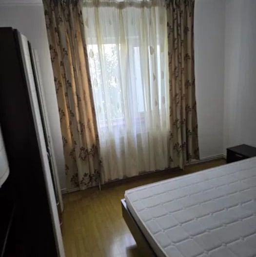 Aapratemt 3 camere decomandat- et.2- 400euro-Dacia - Poză 3