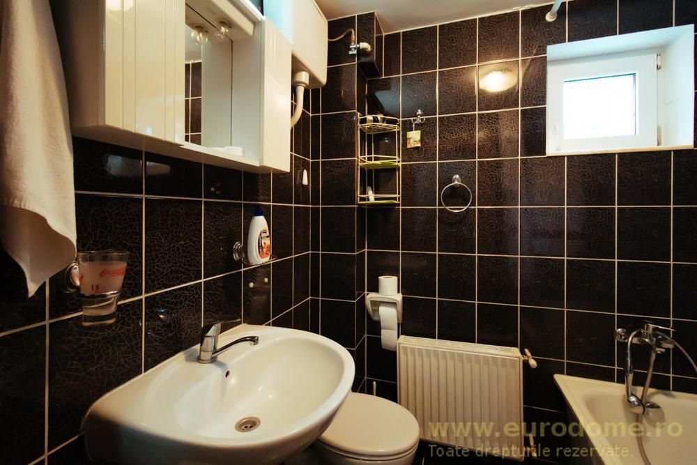 Casa renovata, mobilata si utilata complet - Poză 26