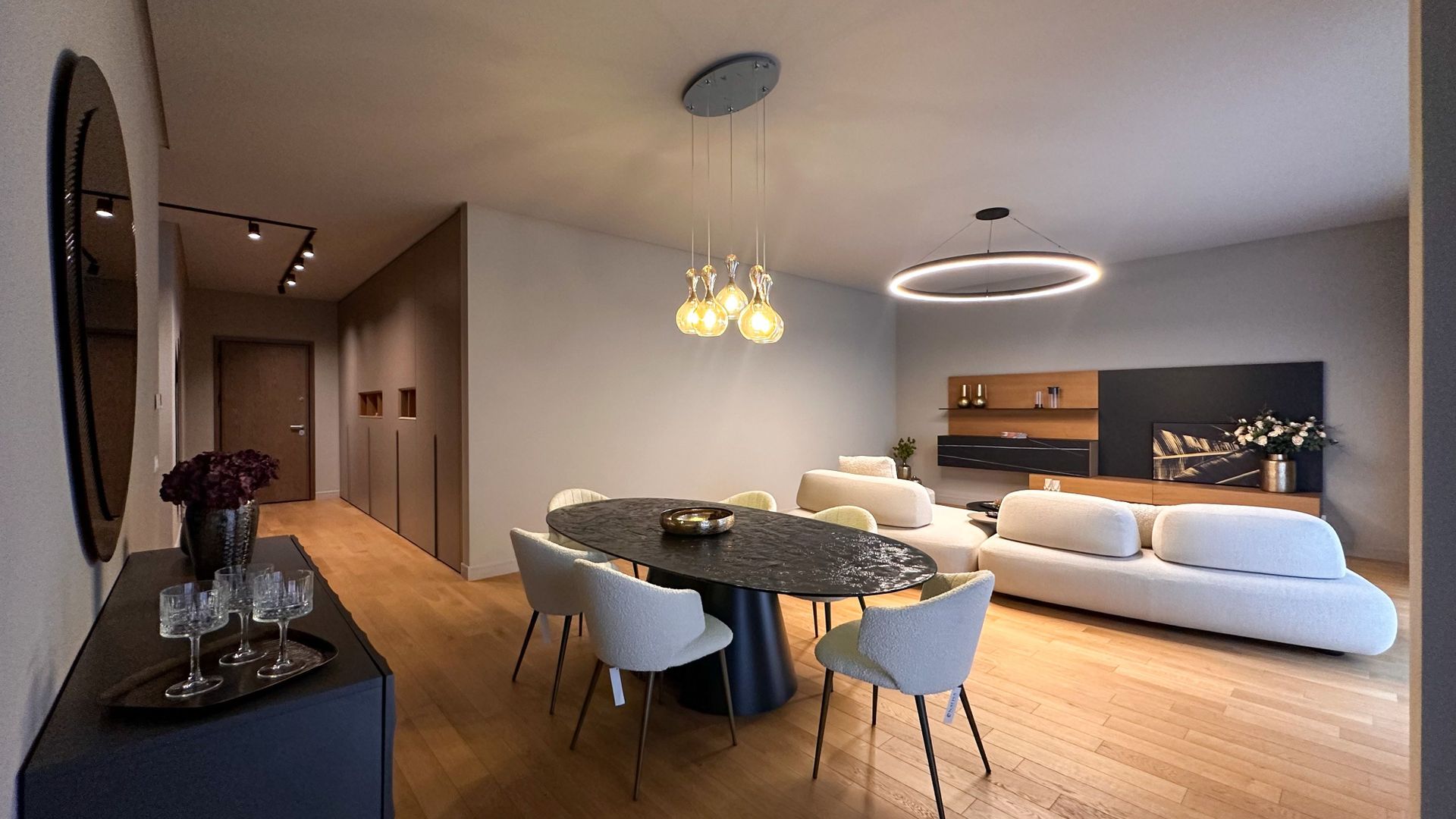 Apartament Exclusivist cu Terasă și Vedere Panoramică în Floreasca - Poză 2