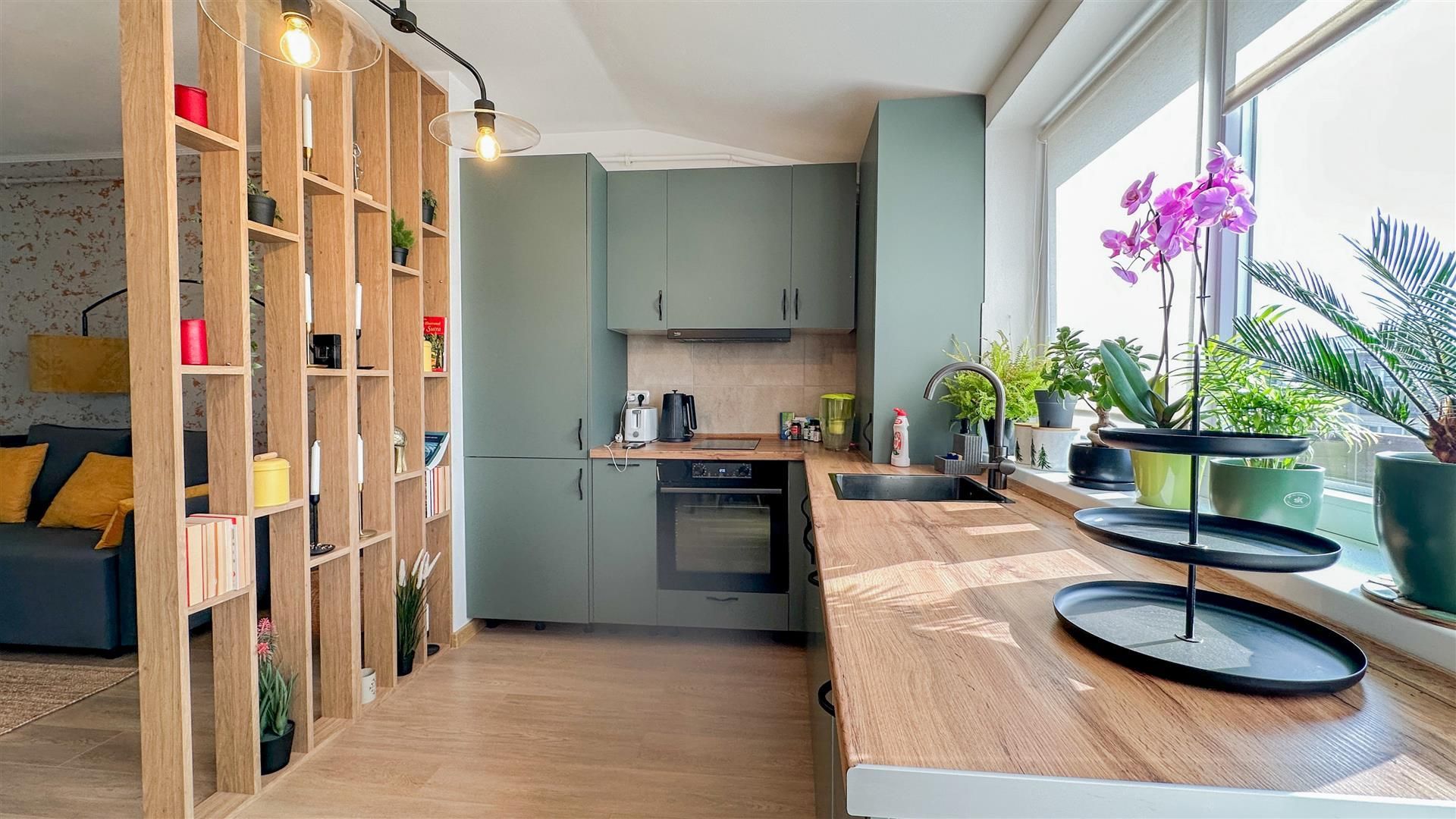 Apartament 2 cam + Dressing | Parcare inclusa | Priveliste catre munti - Poză 3