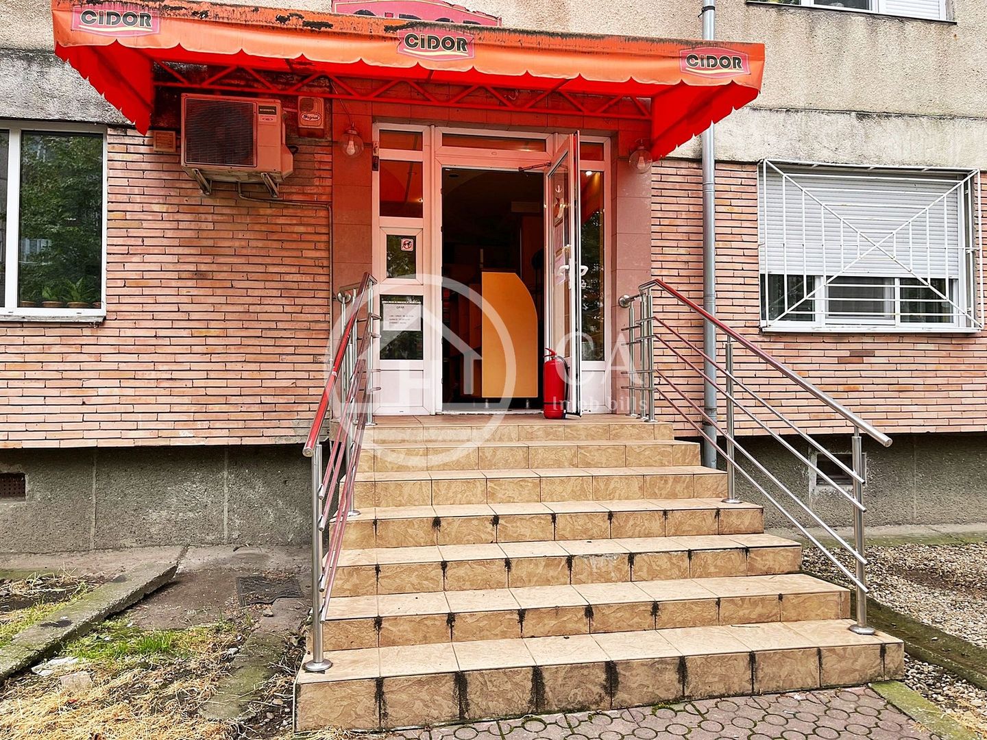 Spatiu comercial de inchiriat in zona Decebal, Oradea - Poză 6