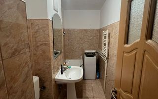 Garsoniera de Vanzare Gorjului-Centrala proprie - Poză 6