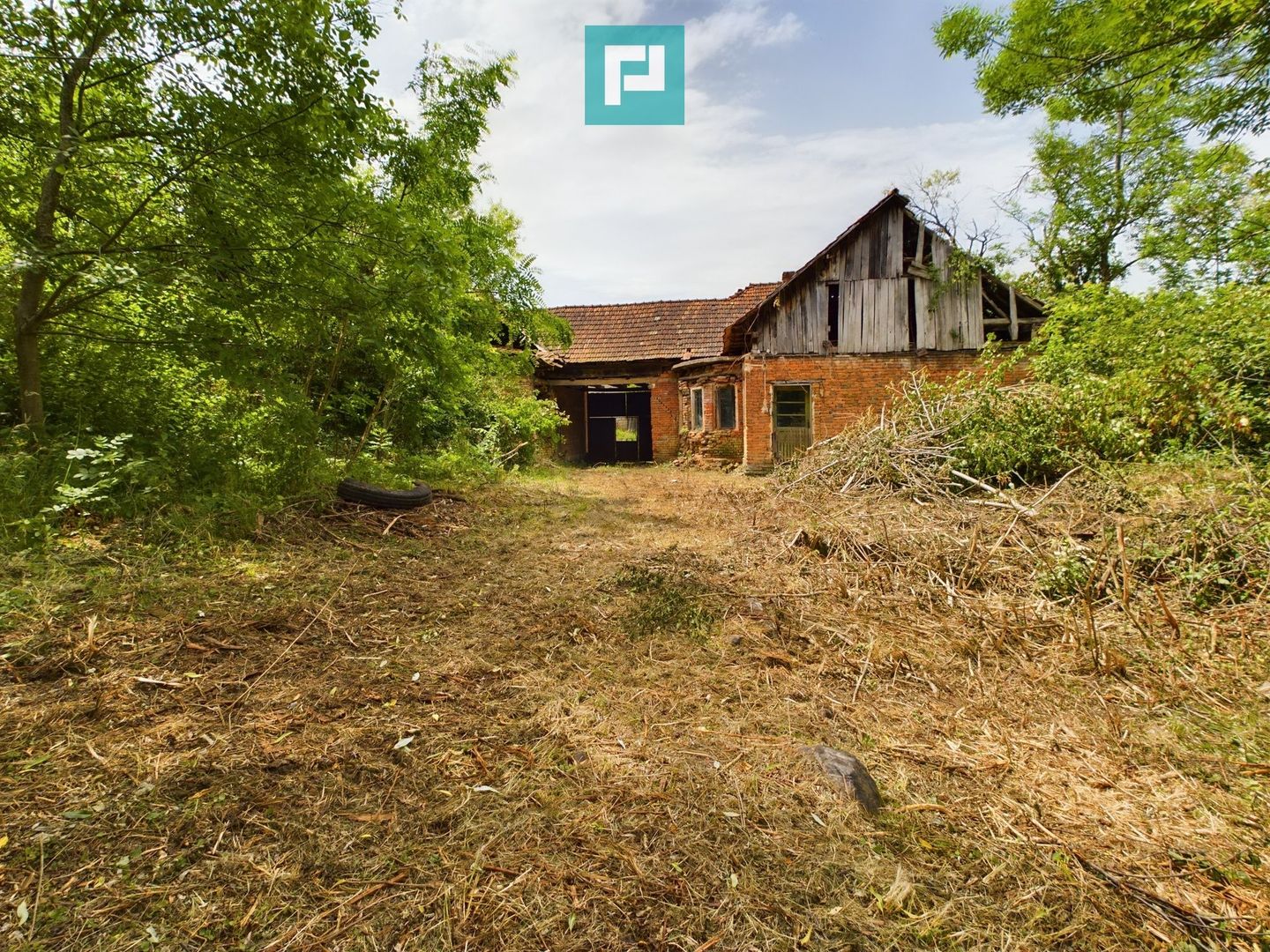 Loc de casă cu construcție în Dezna! - Poză 8