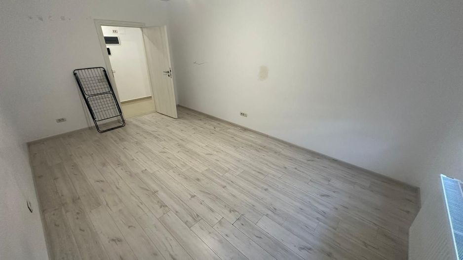 AP. 2 CAMERE - PARCARE INCLUSA, BUCATARIE INCHISA, CENTRALA PROPRIE - Poză 3