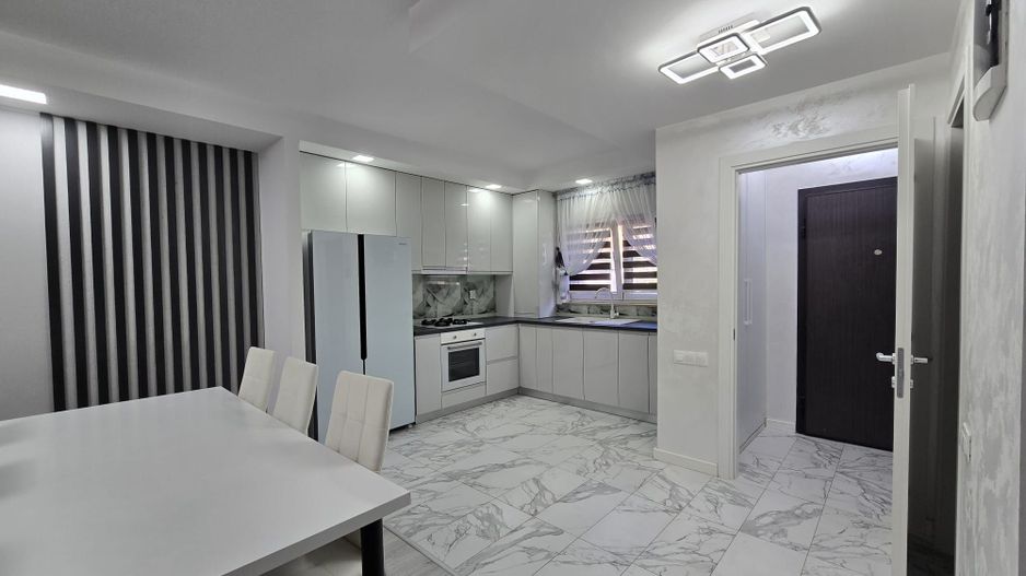 Vila 3 camere Cosmopolis - Poză 4